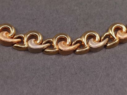 
COLLIER maille fantaisie en or trois tons...