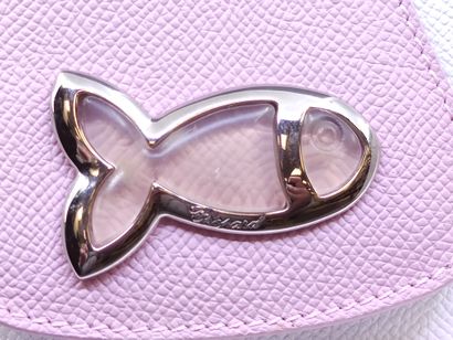 CHOPARD

Sac à main blanc et rose, fermoir...