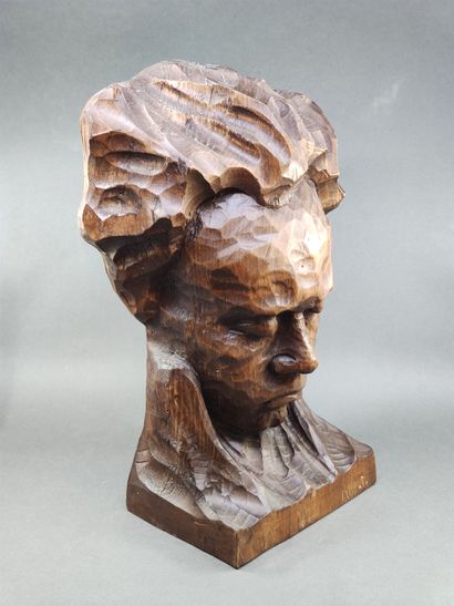 RUFFATO E

Tête de Beethoven

Buste en bois...