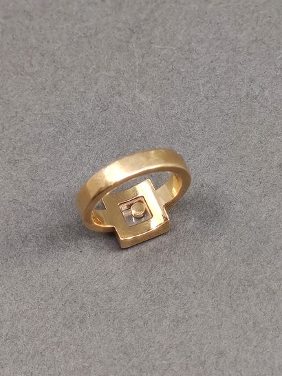 CHOPARD Happy diamonds

BAGUE or jaune 750°...