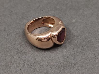 PIAGET

BAGUE cœur en or jaune 750° ornée...