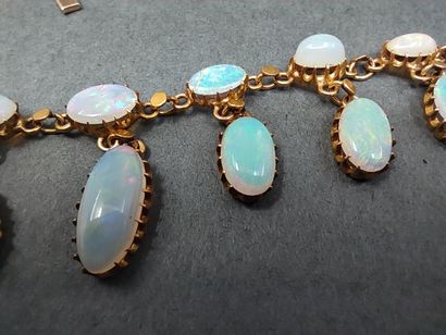 COLLIER colerette en or jaune 750° ornée...