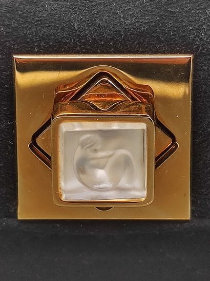 LALIQUE France 

Sac du soir en velour noir

Fermoir...