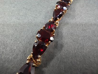 TRAVAIL Français du Xxeme siècle

BRACELET...