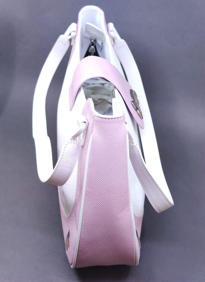 CHOPARD

Sac à main blanc et rose, fermoir...