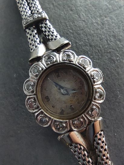 MONTRE bracelet en or gris 750°, boîtier...