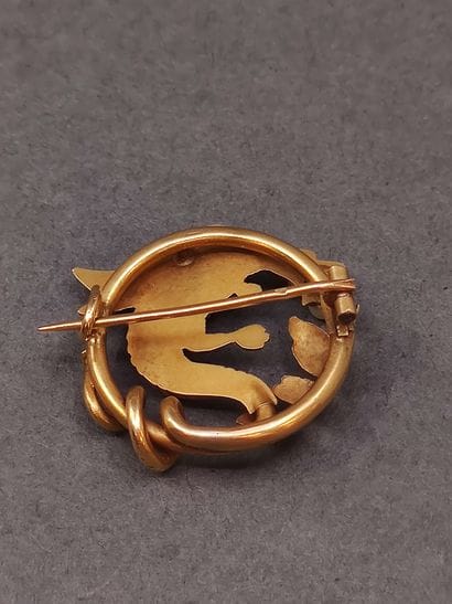 TRAVAIL FRANCAIS

BROCHE en or jaune 750°...