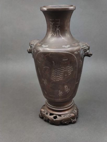VIETNAM - TRAVAIL DU XIXeme siècle

VASE...