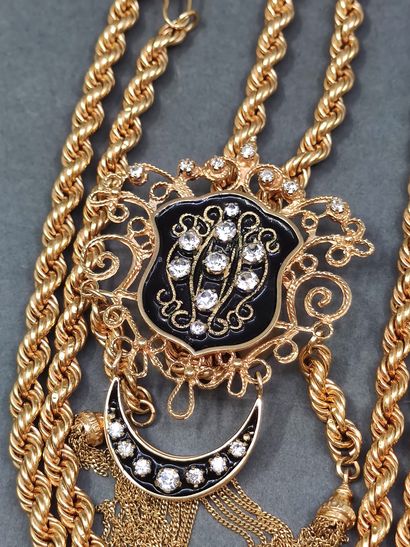 COLLIER sautoir en or jaune 750° ornée de...