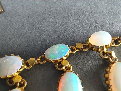 COLLIER colerette en or jaune 750° ornée...