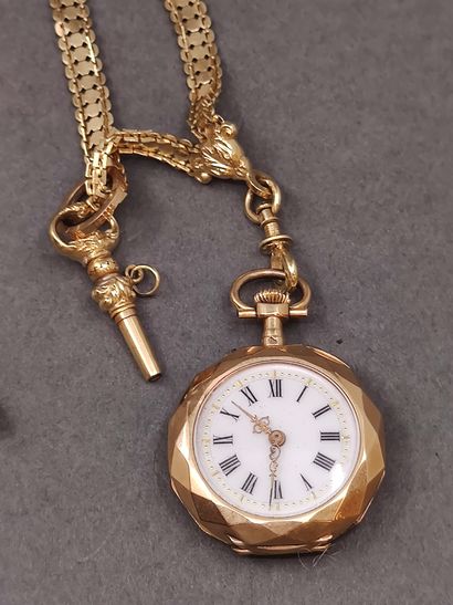
CHATELAINE en or jaune 750 et son coulant...