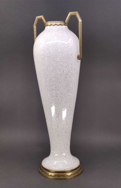 LOUIS LOURIOUX (1874-1930)

Paire de vases...