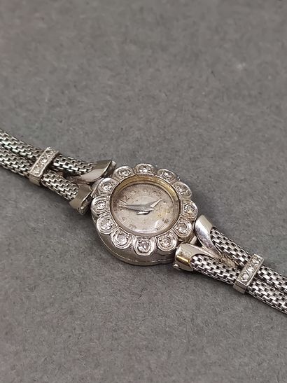 MONTRE bracelet en or gris 750°, boîtier...