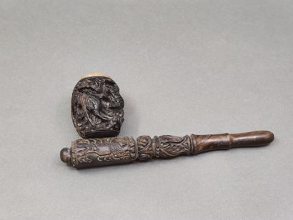PIPE à opium en bois sculptée représentant...