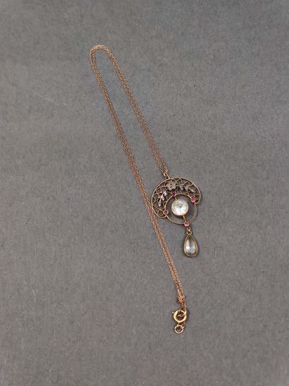 CHAINE en or 14kt et son pendentif en or...