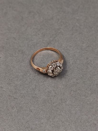 Travail français

BAGUE marguerite en or...