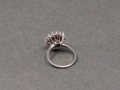 TRAVAIL Francais

BAGUE marguerite en or...