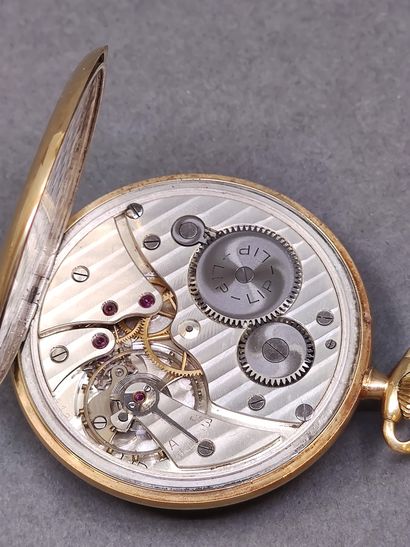MONTRE de gousset de marque LIP en or jaune...