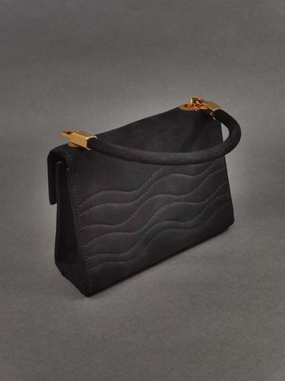 LALIQUE France 

Sac du soir en velour noir

Fermoir...