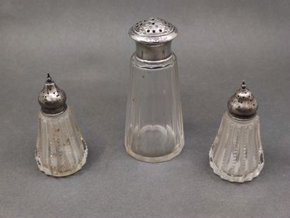 SAUPOUDREUSE, corps en verre taillé, bouchon...