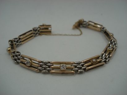 1 Bracelet Or jaune et acier 15,92 g perles...