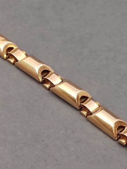 Travail Français

BRACELET tank Art Deco...