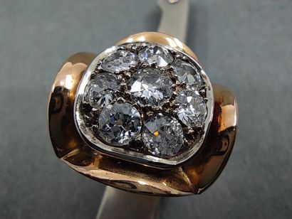 
Travail Français




BAGUE en or deux tons...