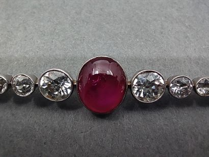 
BROCHE barrette en or gris 750° ornée d'un...