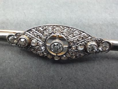 BROCHE barette en or deux tons 750° ornée...