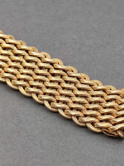 TRAVAIL FRANCAIS

IMPORTANT bracelet en or...