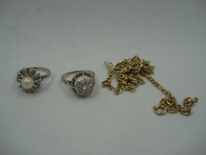 1 Bague Or gris 18kt et diamants 4,17 g dont...