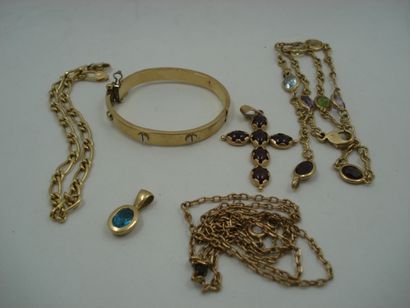 1 Chaine Or 18kt 9,55 g déteriorée 1 Collier...
