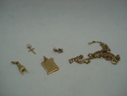 1 Chaine Or 18kt 5,52 g 4 Pendentifs Or 18kt...