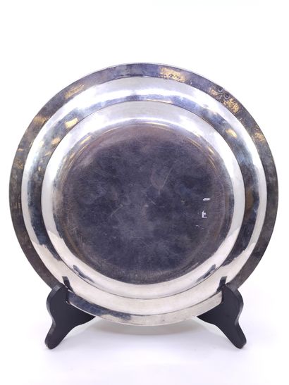 Plat creu rond en argent

Epoque XVIII eme...