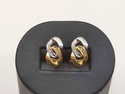 PAIRE de boucles d'oreilles en or jaune deux...