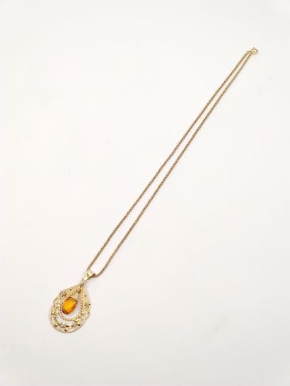 COLLIER en or 18 kt supportant un PENDENTIF...