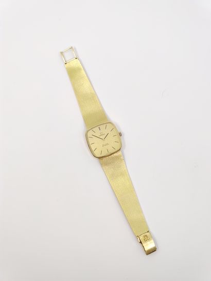 OMEGA de ville 

MONTRE en or jaune 750°,...