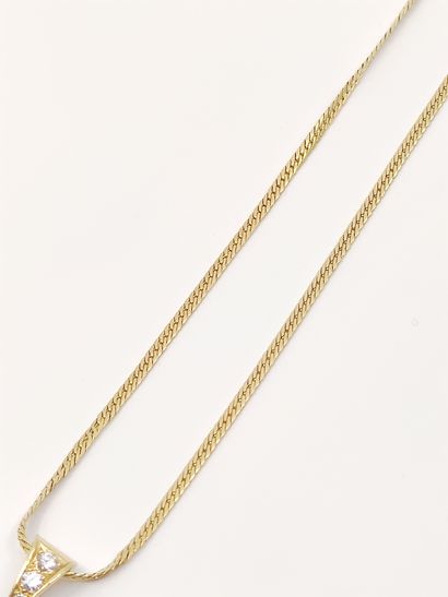 TRAVAIL FRANCAIS

COLLIER en or 18 kt supportant...