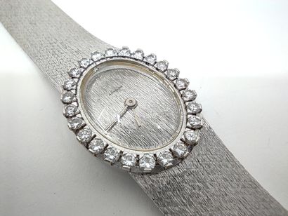 MORENNE

MONTRE bracelet de dame en or gris...