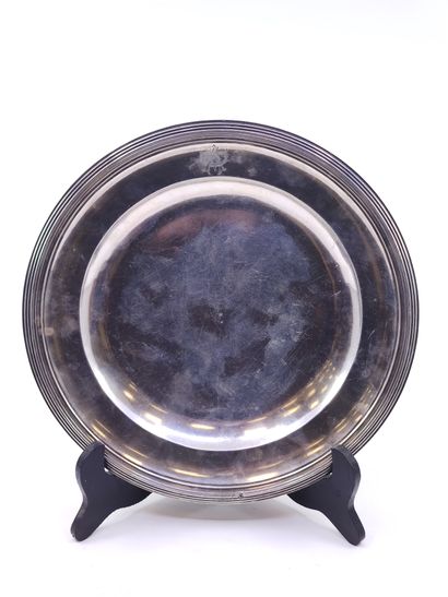 Plat creux rond en argent 

Chiffré A D

Poinçon...