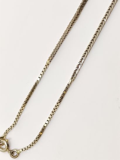 CHAINE en or 18 kt

Poids : 4,50 g