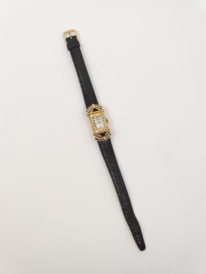 JUVENIA

MONTRE bracelet de dame en or 750°,...