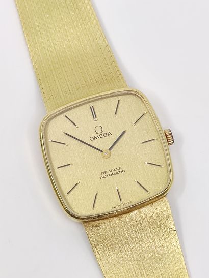 OMEGA de ville 

MONTRE en or jaune 750°,...