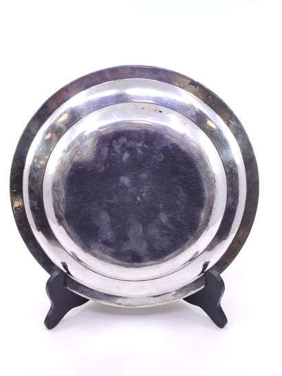 Plat creux rond en argent 

Chiffré A D

Poinçon...
