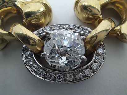 COLLIER en or 750° agrémenté de têtes de...