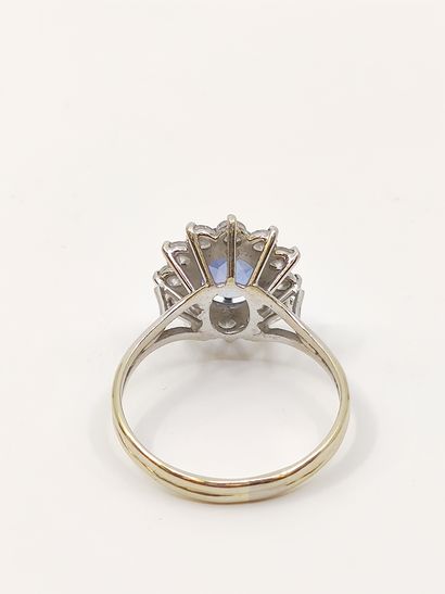 BAGUE marguerite en or jaune 750°, ornée...