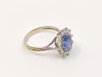 BAGUE marguerite en or jaune 750°, ornée...
