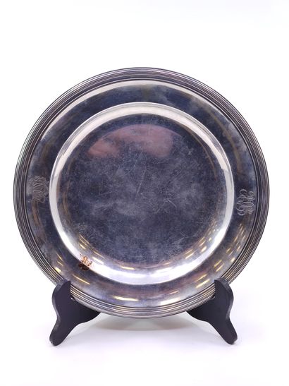 Plat creu rond en argent

Epoque XVIII eme...