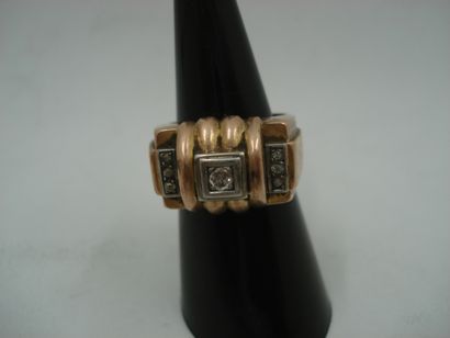 1 Bague Or 18kt, platine et roses 11,33 ...