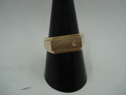 1 Bague Or 18kt et pierre 7,03 grs